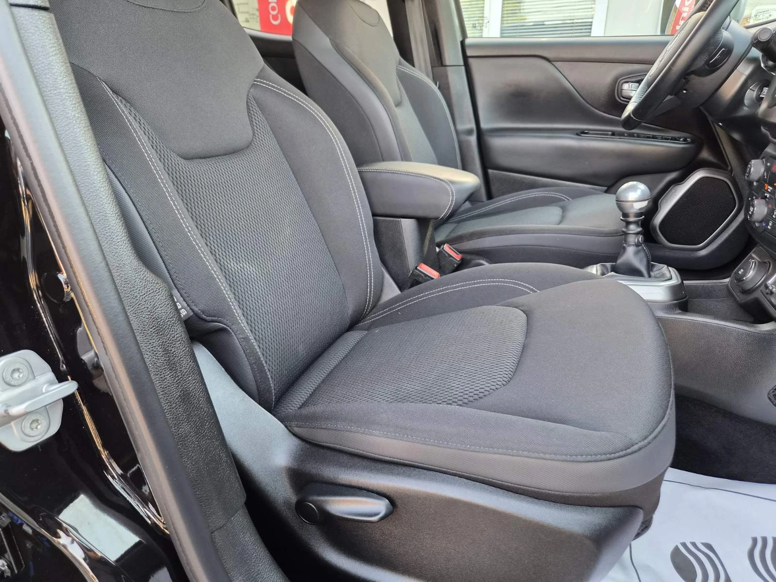 Jeep Renegade 2.0D-4X4-FACE LIFT-2018г-LIMITED, снимка 12 - Автомобили и джипове - 56023107