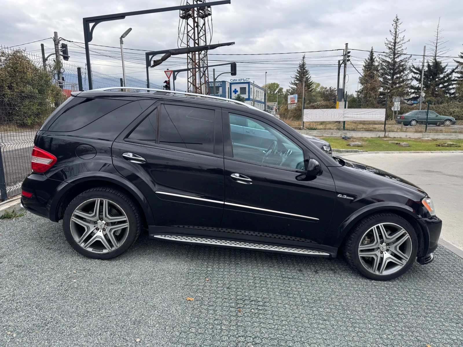 Mercedes-Benz ML 63 AMG, снимка 4 - Автомобили и джипове - 56640135