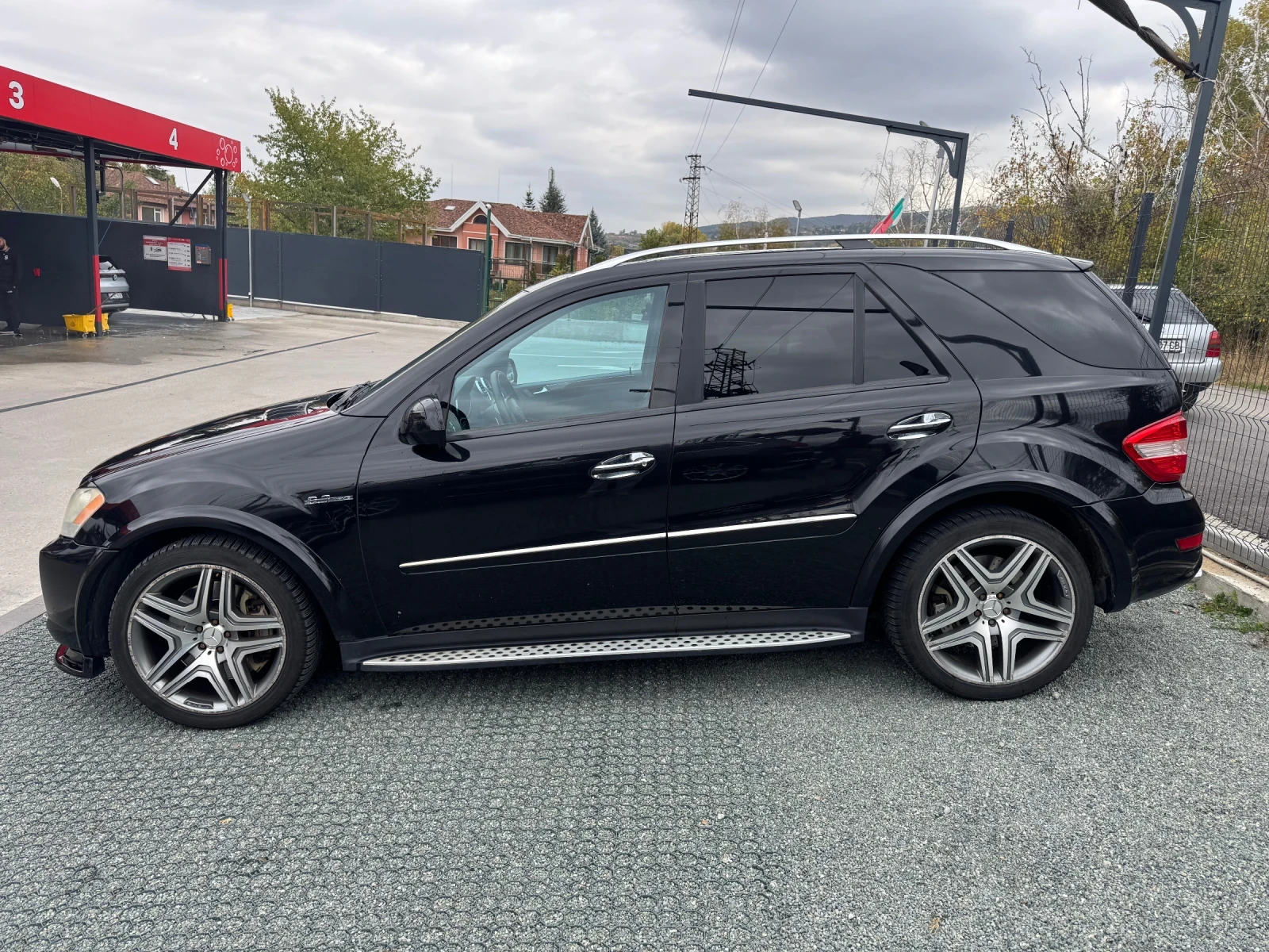 Mercedes-Benz ML 63 AMG, снимка 5 - Автомобили и джипове - 56640135