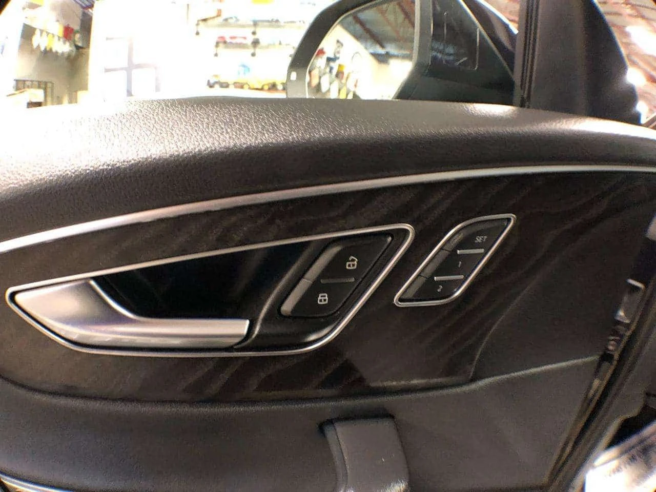 Audi Q8 * PROGRESSIV * S LINE LEATHER PAN/ROOF NAV , снимка 17 - Автомобили и джипове - 56710464