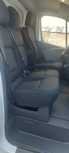 Renault Trafic 1.6 dti клима, снимка 10