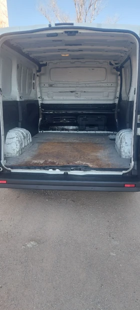 Renault Trafic 1.6 dti клима, снимка 8