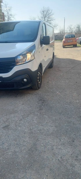 Renault Trafic 1.6 dti клима, снимка 3