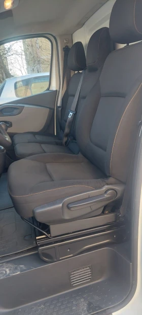 Renault Trafic 1.6 dti клима, снимка 12