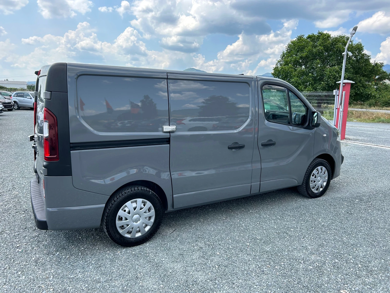 Opel Vivaro (KATO НОВА) - изображение 5