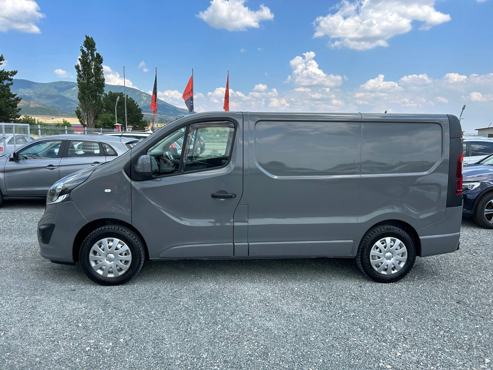 Opel Vivaro (KATO НОВА) - изображение 10