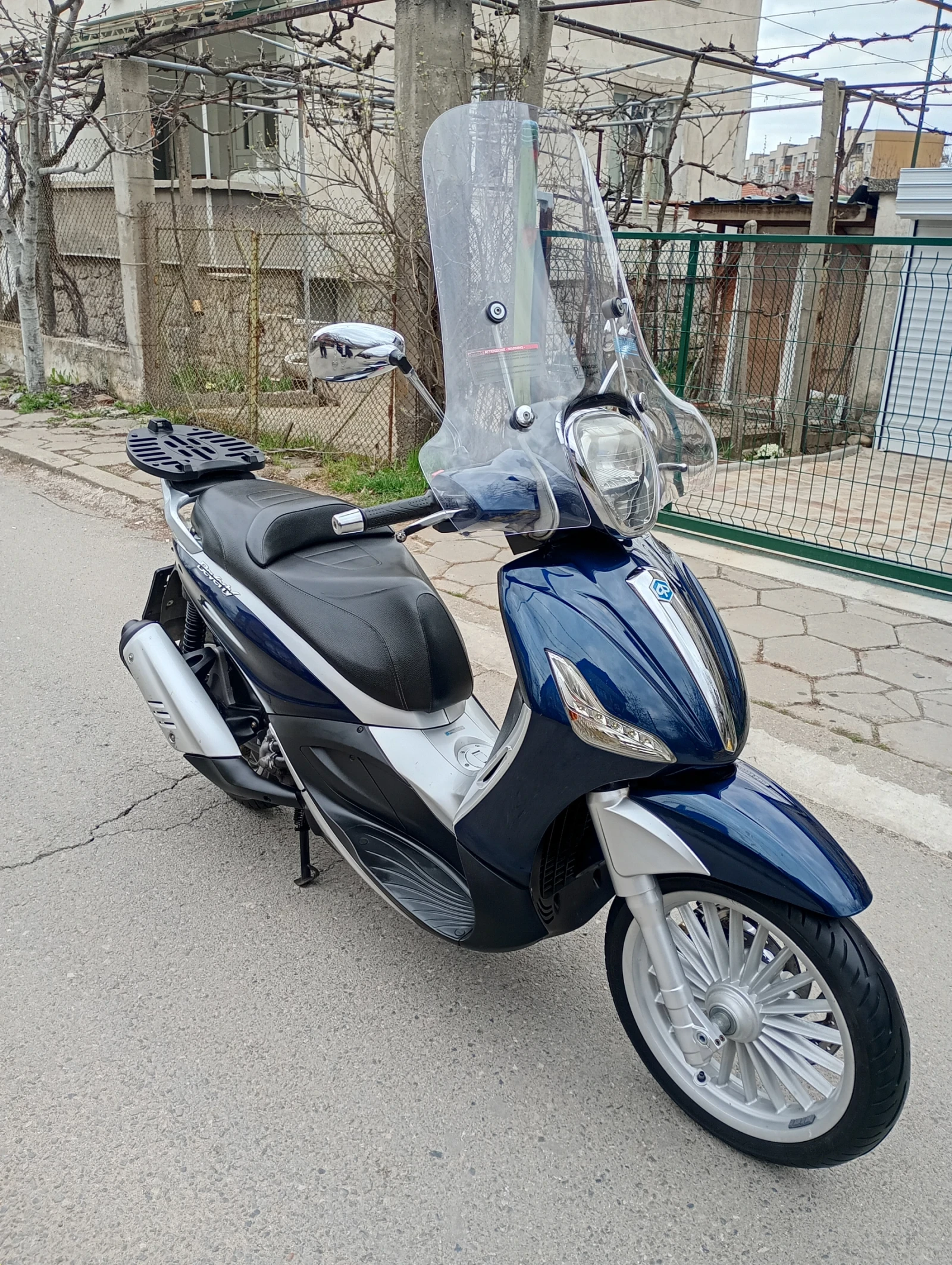Piaggio Beverly 300 Инжекцион 2014г., снимка 8 - Мотоциклети и мототехника - 53955868