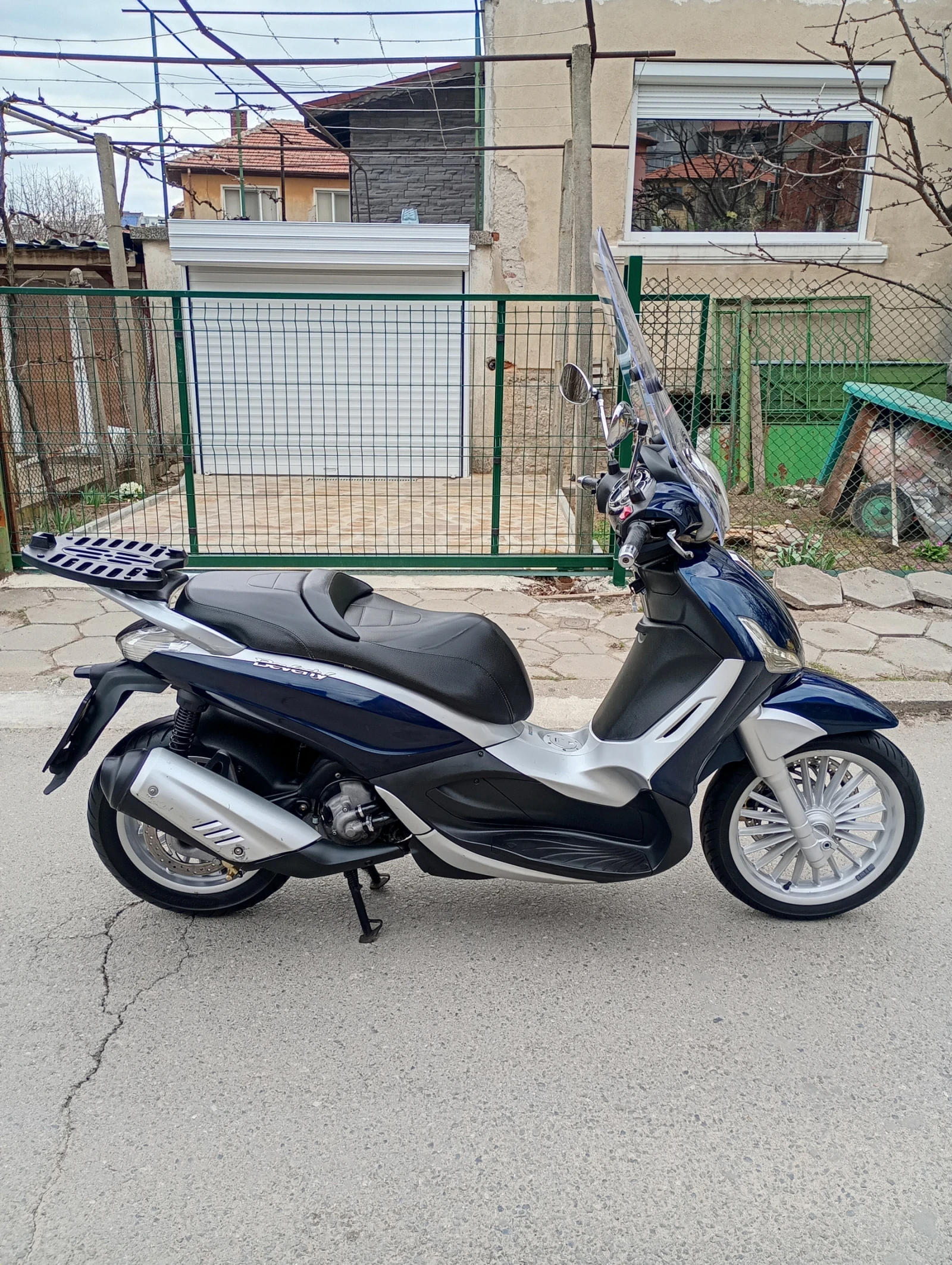 Piaggio Beverly 300 Инжекцион 2014г., снимка 2 - Мотоциклети и мототехника - 53955868