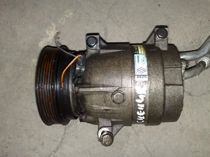 Компресор климатик за Рено Сценик 1.6 01г.