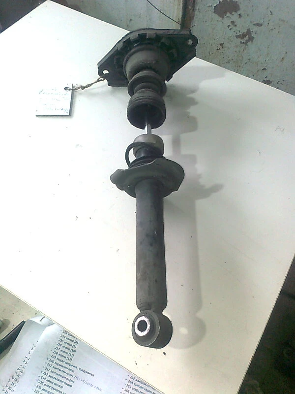 амортесьор заден десен за Нисан Алмера Тино 2,2di