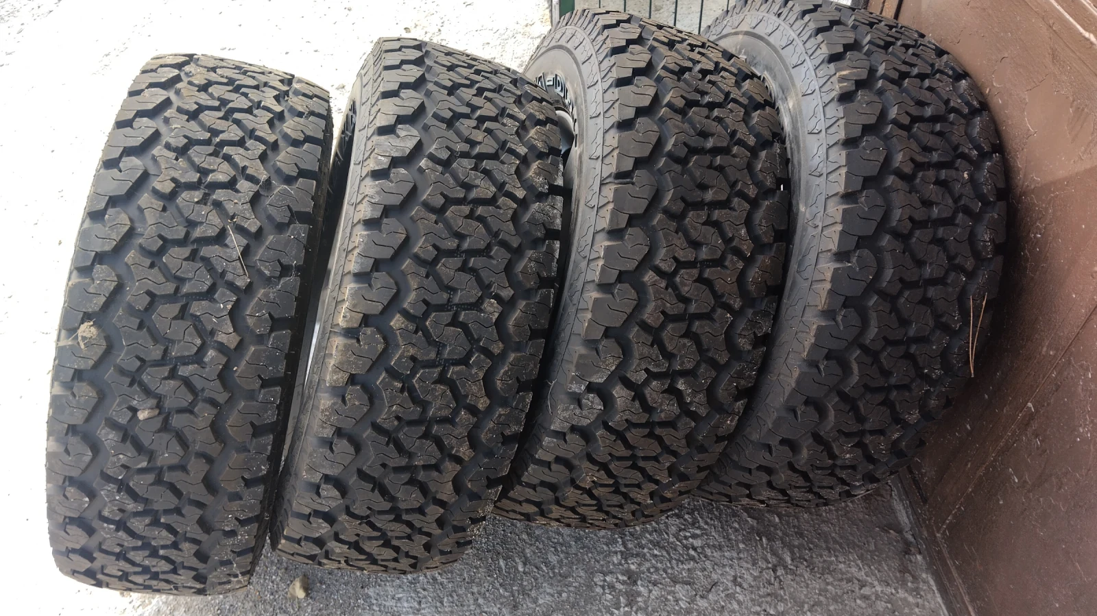    235/65R17  Nissan Navara | Mobile.bg   4