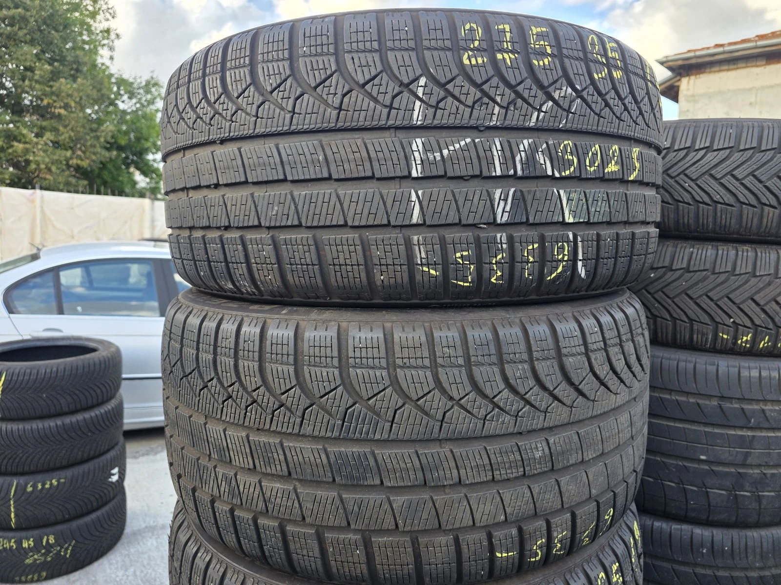 Гуми Зимни 275/35R19, снимка 5 - Гуми и джанти - 56729886