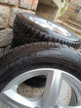 Гуми с джанти Nokian 195/65R15, снимка 1 - Гуми и джанти - 48243230