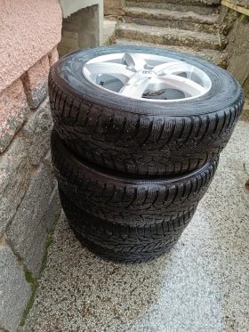 Гуми с джанти Nokian 195/65R15, снимка 4 - Гуми и джанти - 48243230