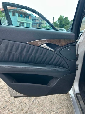 Mercedes-Benz E 220, снимка 10