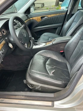 Mercedes-Benz E 220, снимка 9