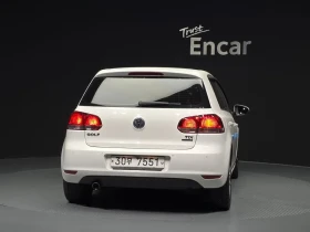 VW Golf 6Th Generation 1.6 Tdi Bluemotion, снимка 4
