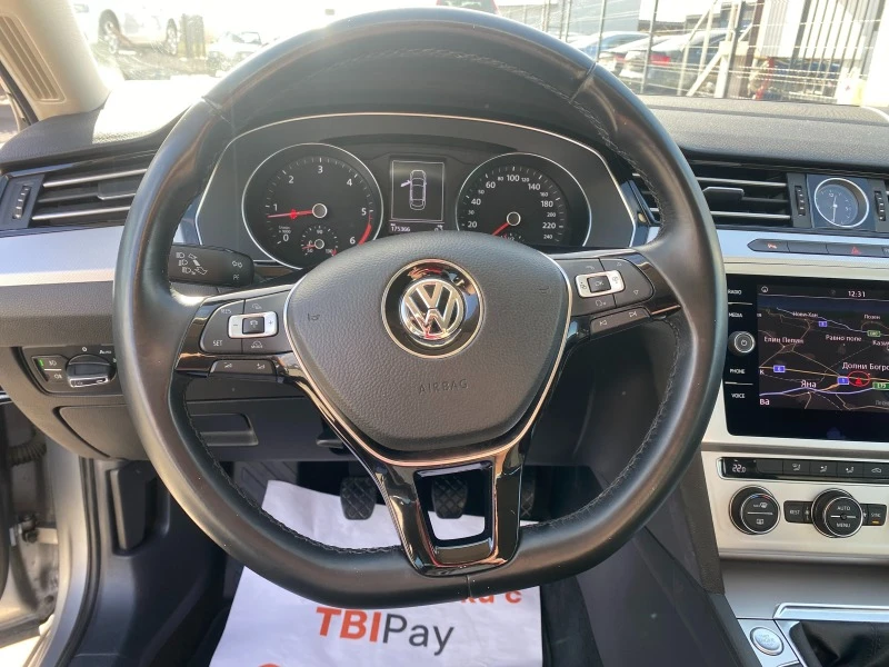 VW Passat 1.6D DISTRONIC EURO 6B, снимка 15 - Автомобили и джипове - 39359832