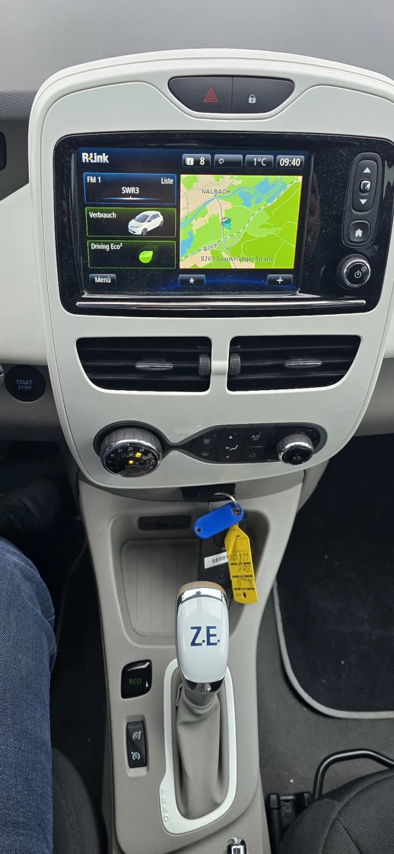 Renault Zoe R40, снимка 9 - Автомобили и джипове - 48995805