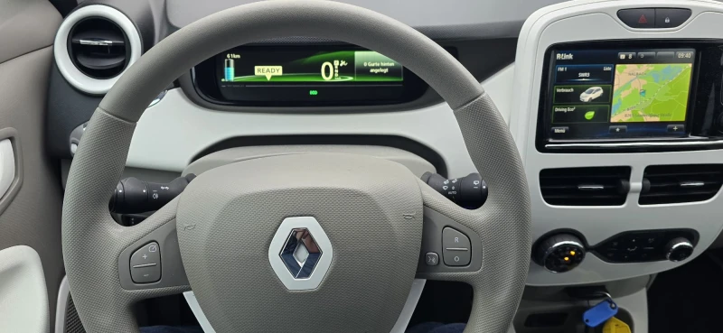 Renault Zoe R40, снимка 7 - Автомобили и джипове - 48995805