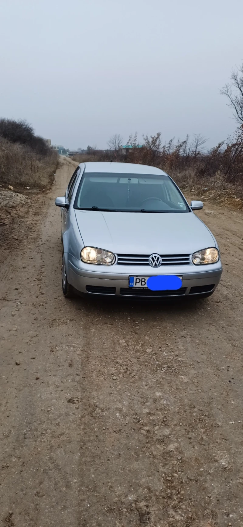 VW Golf, снимка 1 - Автомобили и джипове - 49296094