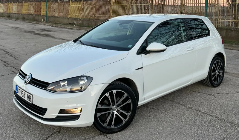 VW Golf НАВИ КАМЕРА , снимка 2 - Автомобили и джипове - 49379495