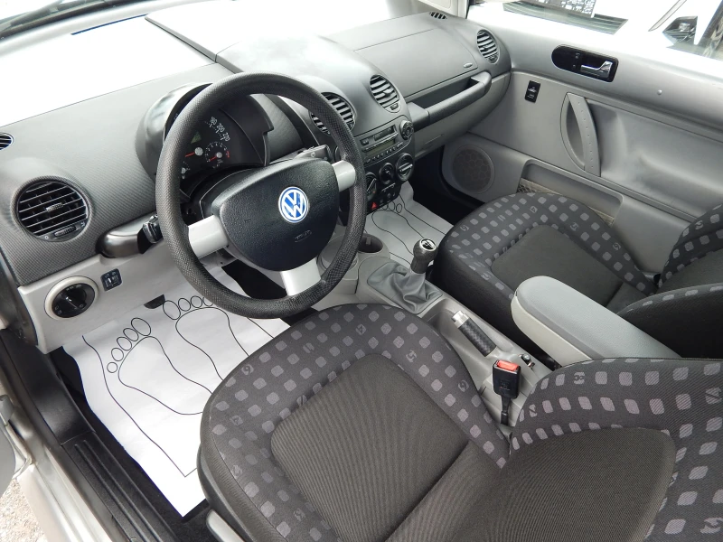 VW Beetle 1.6i* ПЕРФЕКТНА* , снимка 9 - Автомобили и джипове - 50379423
