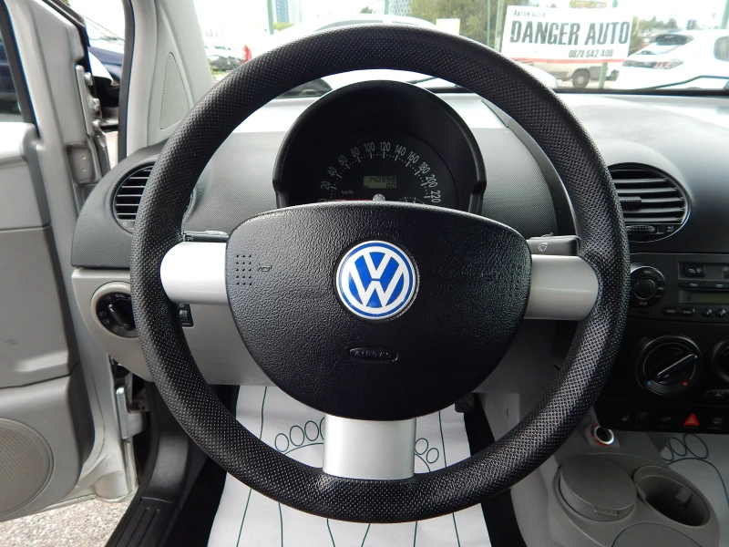 VW Beetle 1.6i* ПЕРФЕКТНА* , снимка 11 - Автомобили и джипове - 50379423