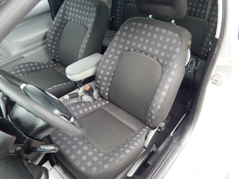 VW Beetle 1.6i* ПЕРФЕКТНА* , снимка 14 - Автомобили и джипове - 50379423