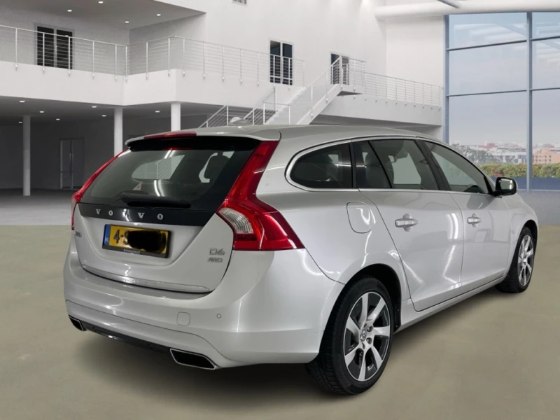 Volvo V60 D6 Summum, снимка 3 - Автомобили и джипове - 51310937
