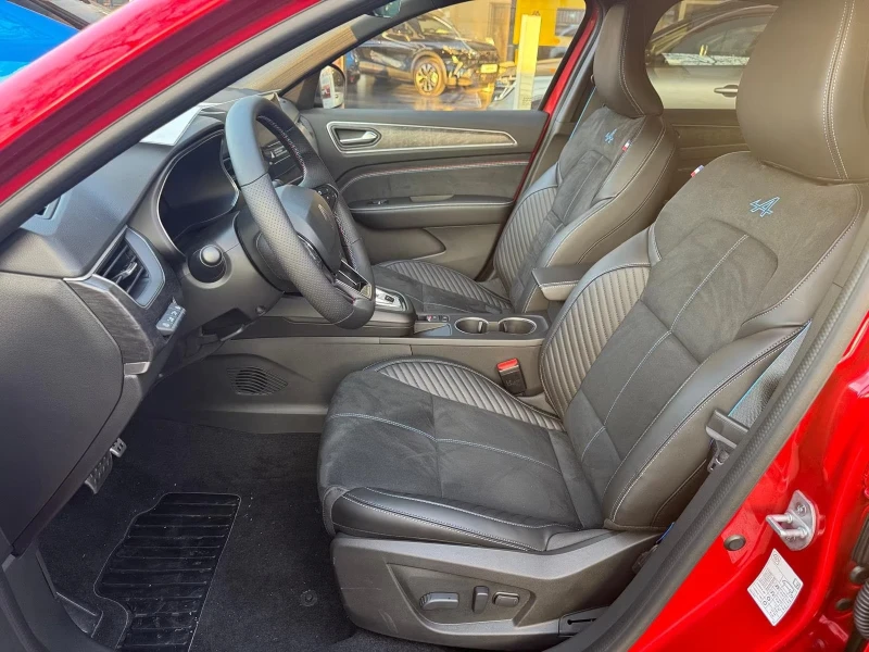 Renault Arkana 1.6HEV/143HP/ESPRIT-ALPINE/CAM/BOSE/LED/KLESS/513g, снимка 3 - Автомобили и джипове - 52222146