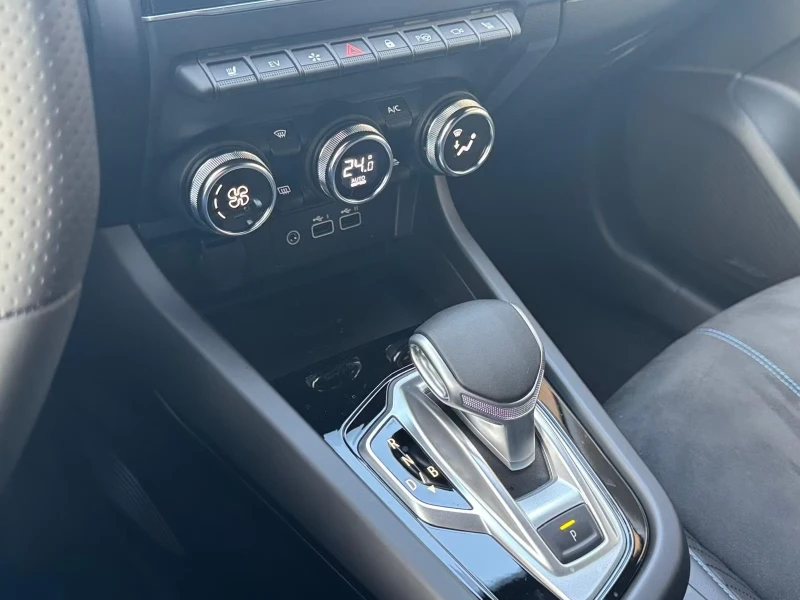 Renault Arkana 1.6HEV/143HP/ESPRIT-ALPINE/CAM/BOSE/LED/KLESS/513g, снимка 10 - Автомобили и джипове - 52222146