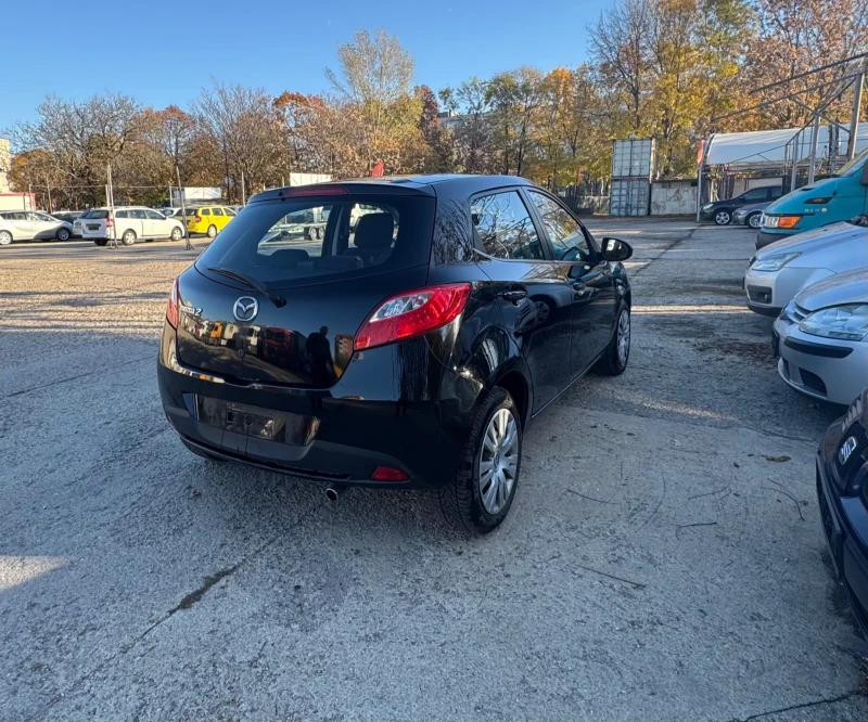 Mazda 2, снимка 6 - Автомобили и джипове - 52264774