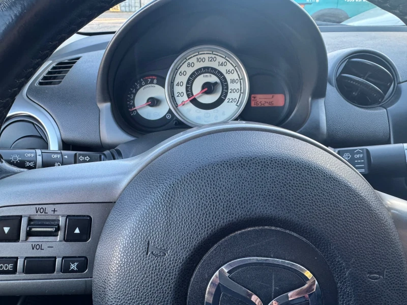Mazda 2, снимка 15 - Автомобили и джипове - 52264774