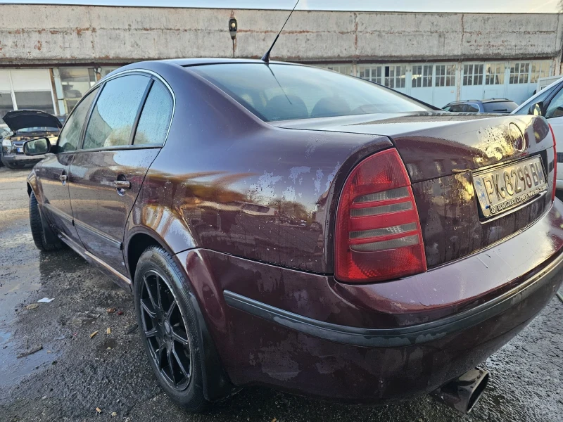 Skoda Superb, снимка 3 - Автомобили и джипове - 52425419