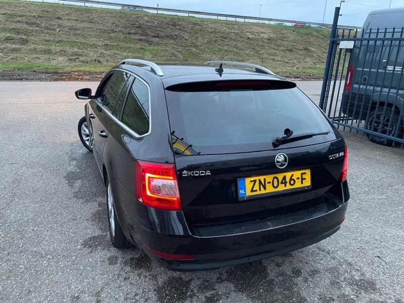 Skoda Octavia 1.5 TSI Ambition Business, снимка 5 - Автомобили и джипове - 53003799