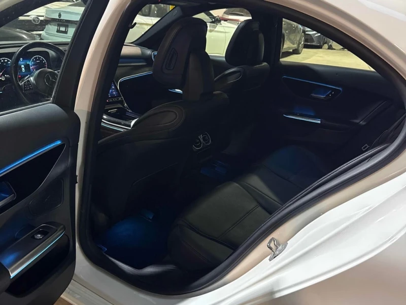 Mercedes-Benz C 300 * CARFAX * ЦЕНА ДО БГ, снимка 14 - Автомобили и джипове - 53218495