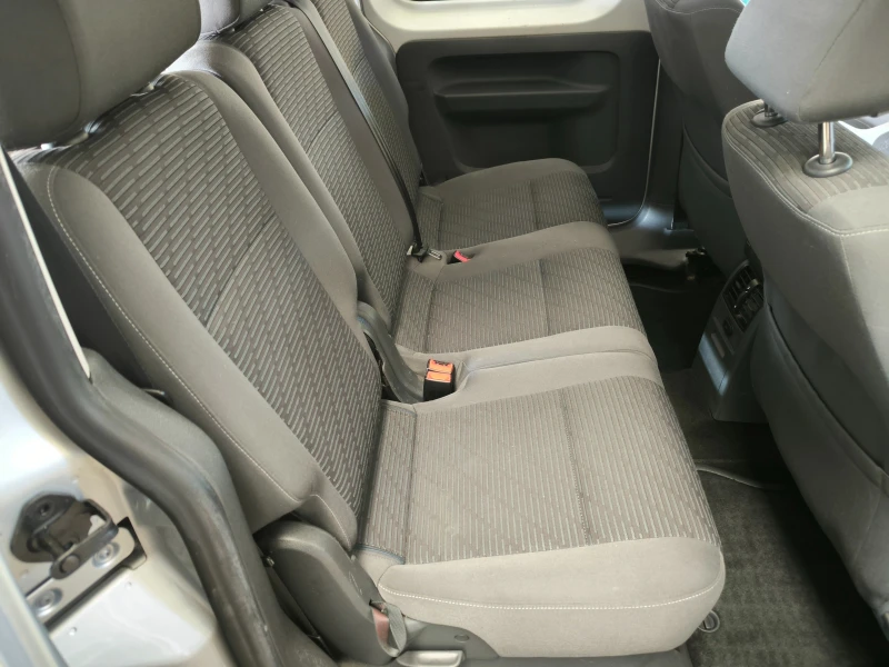 VW Caddy Т.D.i-105k.c.ПЪТНИЧЕСКО, КЛИМА, ЕВРО 5В!, снимка 12 - Автомобили и джипове - 53476908