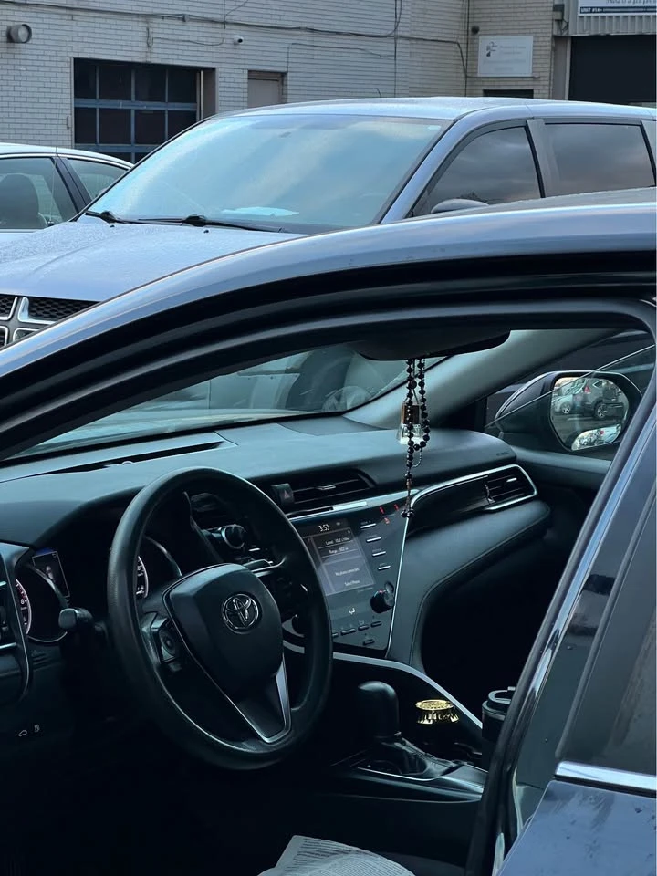 Toyota Camry * XLE * * HeadUp* * АвтоКредит* (ЦЕНА ДО БГ) - 32999 лв. - 77215170 | Car24.bg