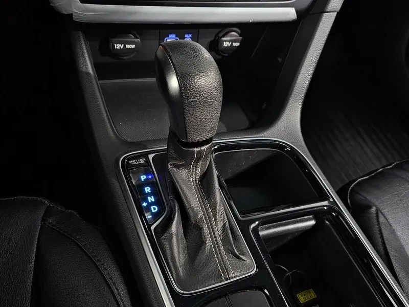 Hyundai Sonata 2.0 Style, снимка 17 - Автомобили и джипове - 53769335