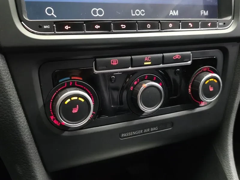 VW Golf 6Th Generation 1.6 Tdi Bluemotion, снимка 16 - Автомобили и джипове - 56209179