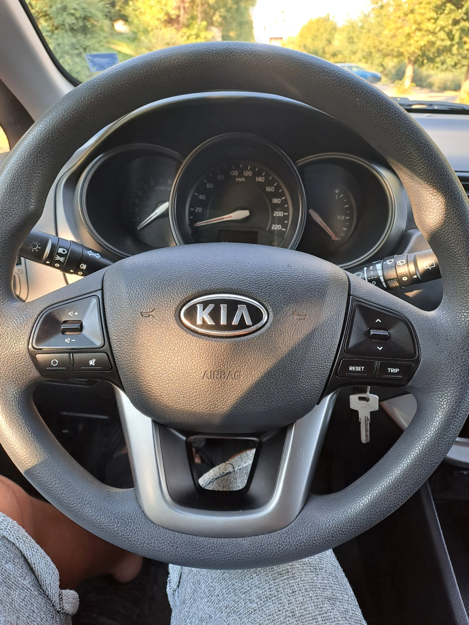 Kia Rio 1.2 бензин/газ  | Mobile.bg — изображение 11