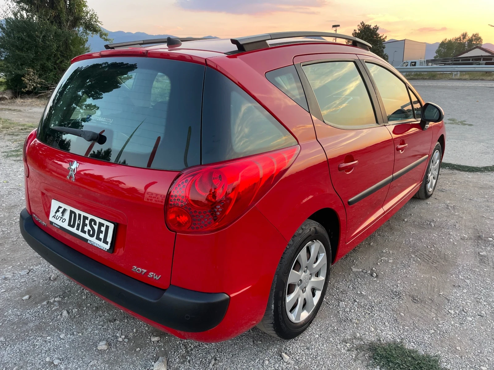 Peugeot 207 1.6HDI-90-FEIS-ITALIA - изображение 8