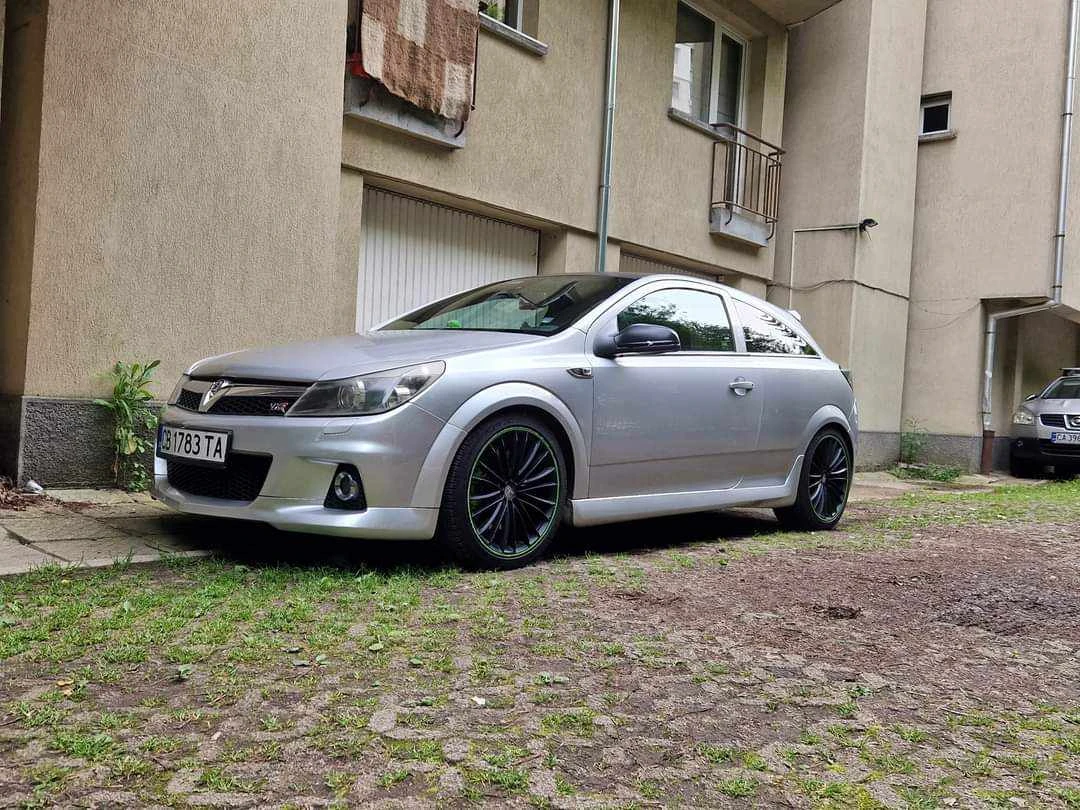 Opel Astra H GTC OPC 2.0T 1OF1 - изображение 4