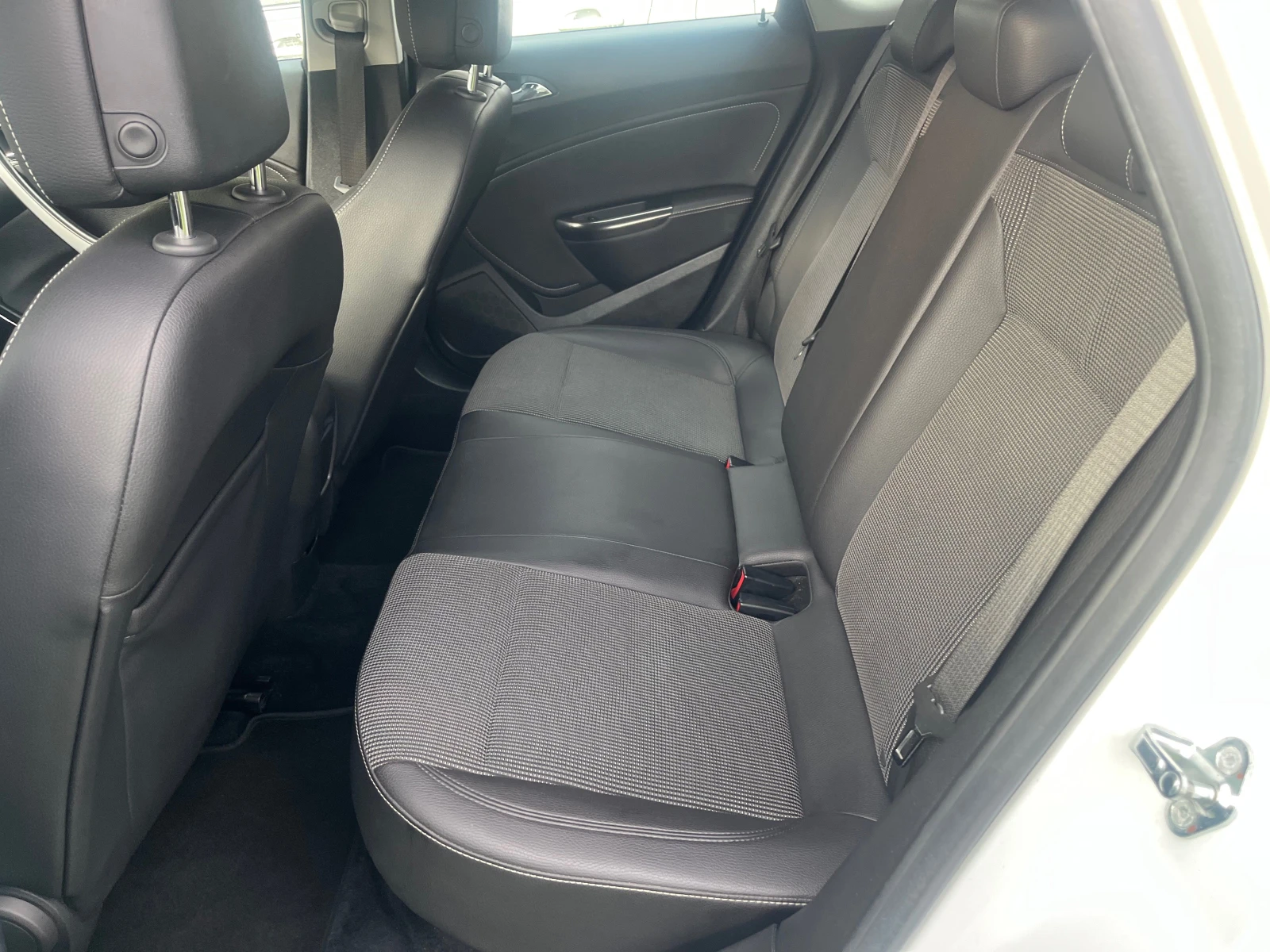 Opel Astra 1.7CDTI COSMO  ! | Mobile.bg   13