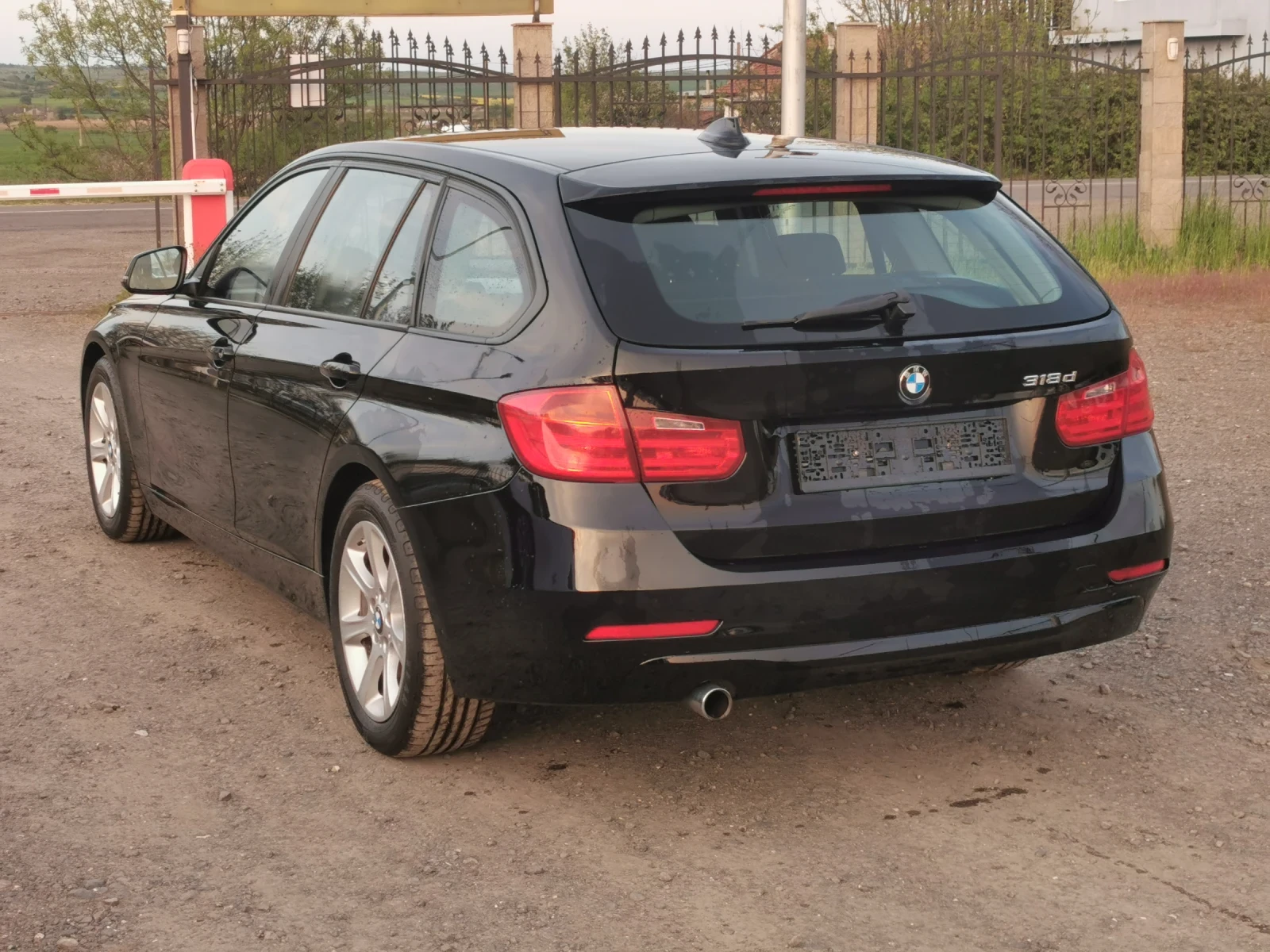 BMW 318 2, 0tdi - изображение 5