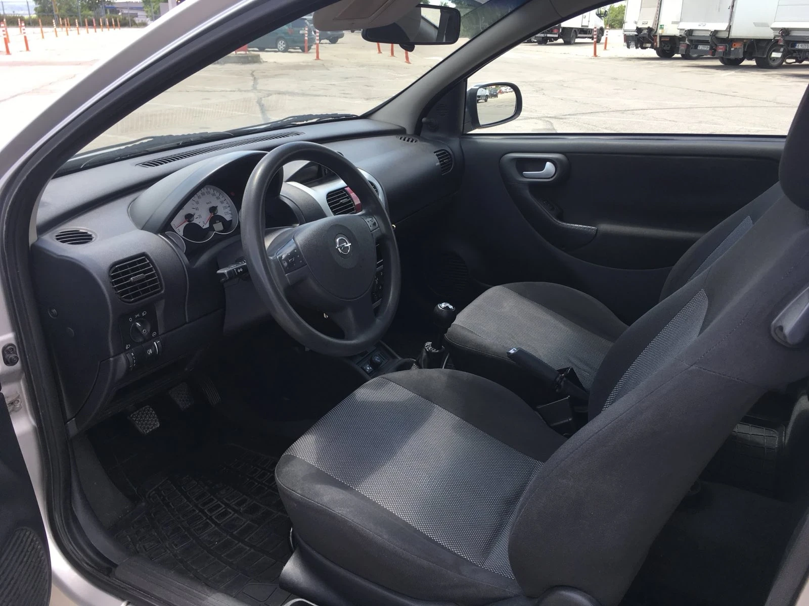 Opel Corsa 1.2 16v Twinport - изображение 8
