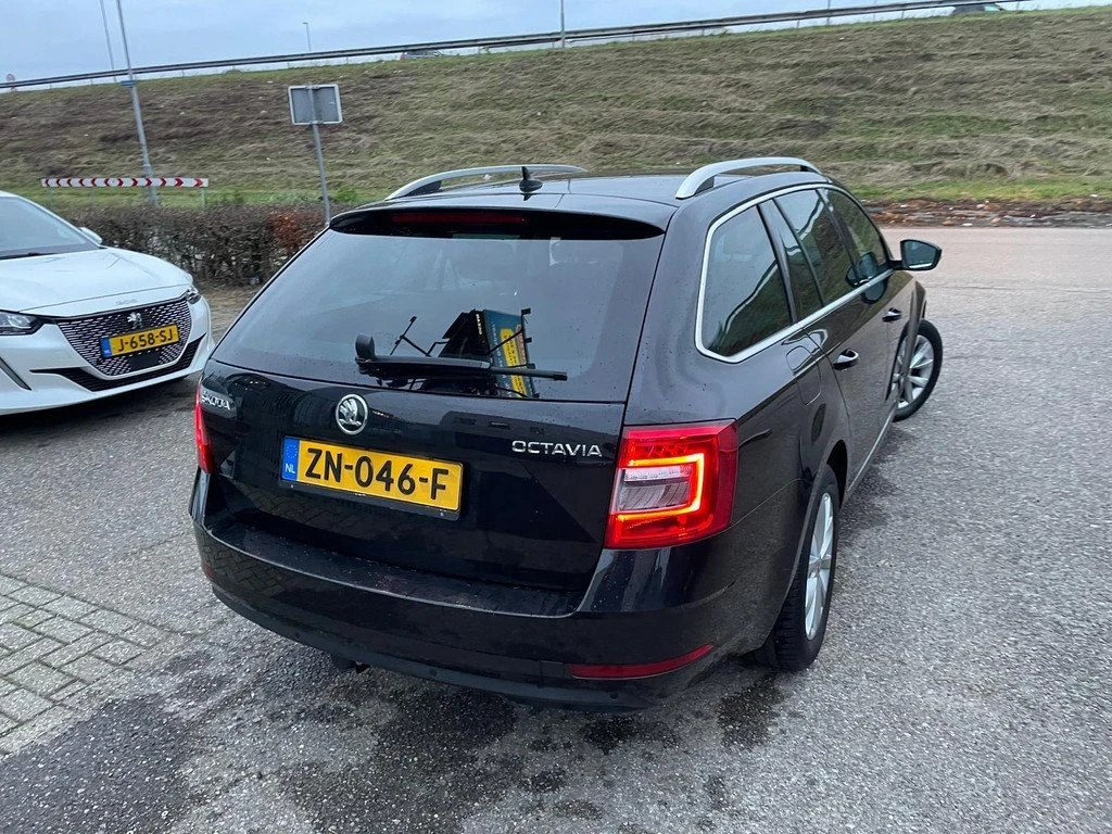Skoda Octavia 1.5 TSI Ambition Business - изображение 4