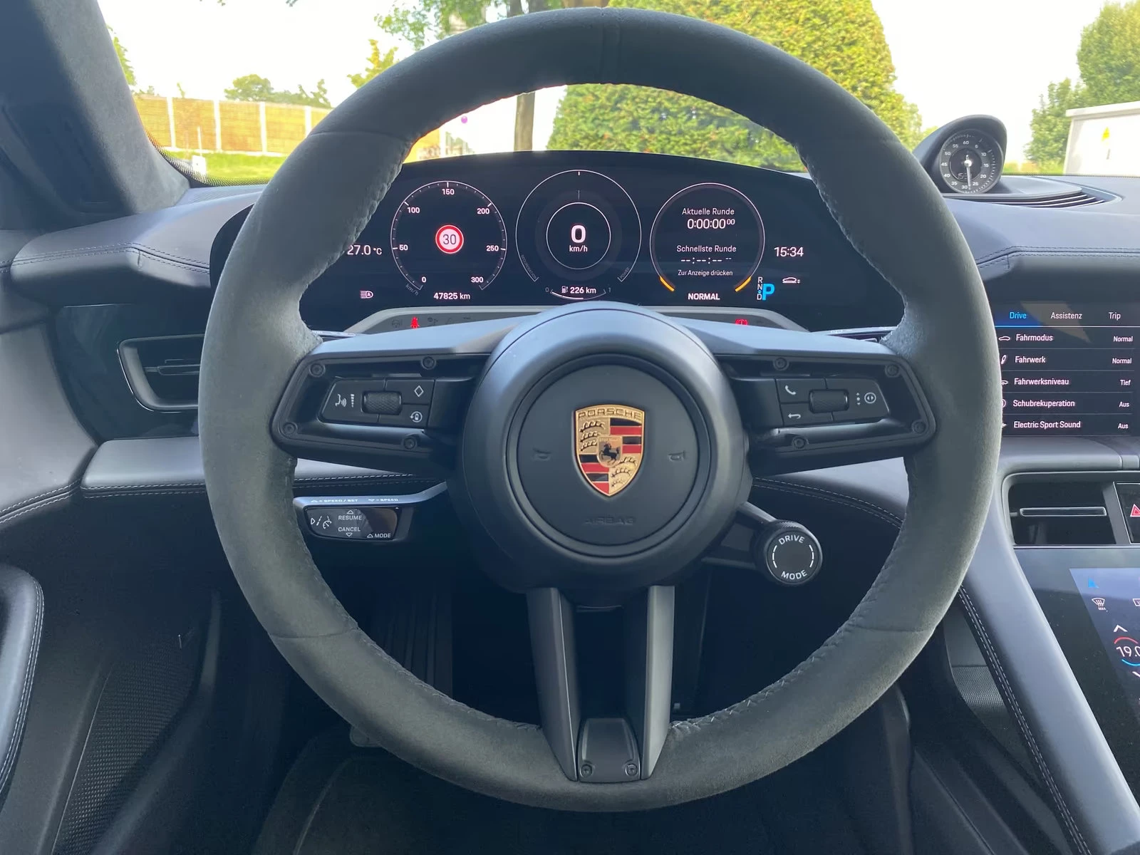 Porsche Taycan GTS/598HP/SPORT-TIRUSMO/BOSE/PANO/360/851v - изображение 10