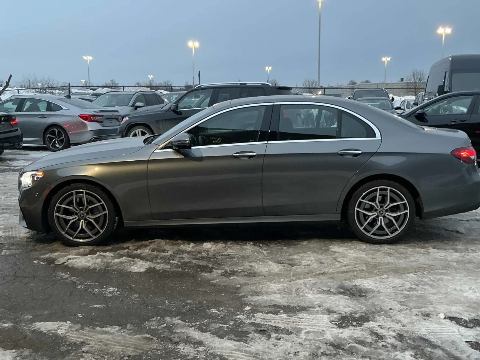 Mercedes-Benz E 350 CARFAX - изображение 2